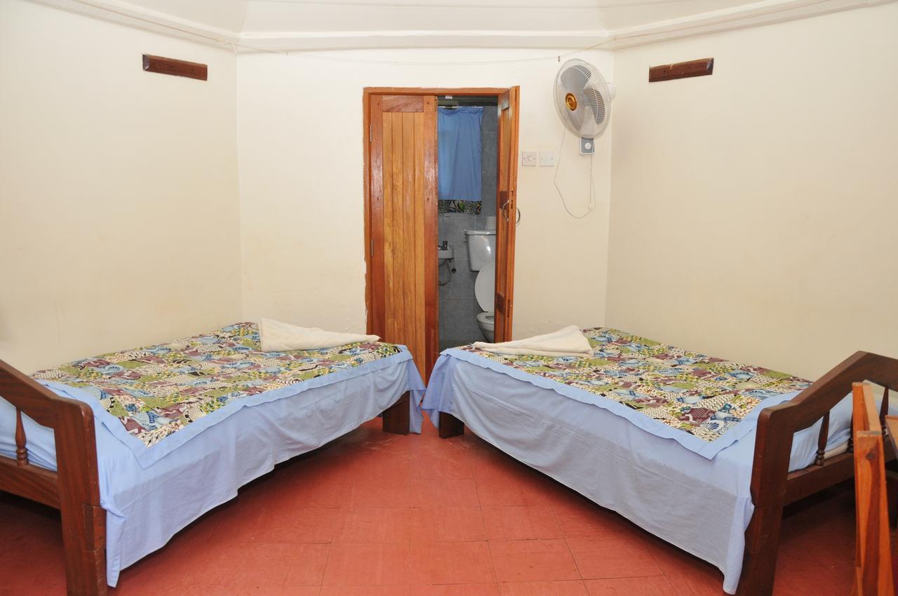 New Court View Hotel Masindi Luaran gambar